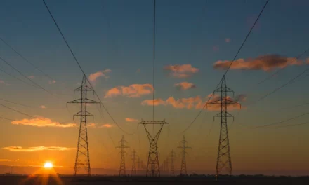 Inversión requerida en el sector eléctrico de 132 mil millones de pesos anuales: ICC